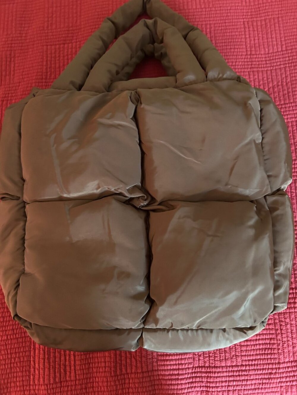PUFFER BAG - LARGE, WATER PROOF PRETTY RICH BROWN COLOR GREAT FOR TRAVEL